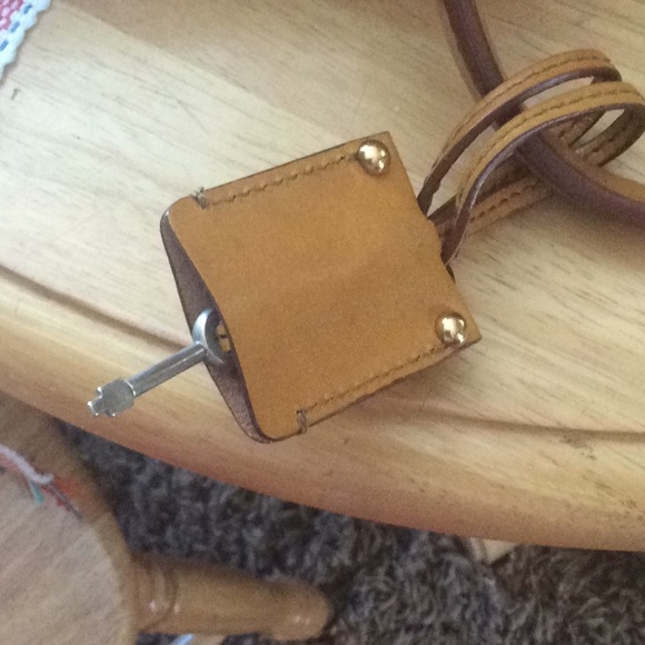 Sold - Picture 3 of 6